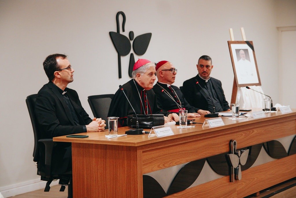 Em Coletiva de Imprensa, Secretário-Geral da CNBB afirmou que mundo viu a face do Bom Pastor refletida em Francisco - Jornal O São Paulo