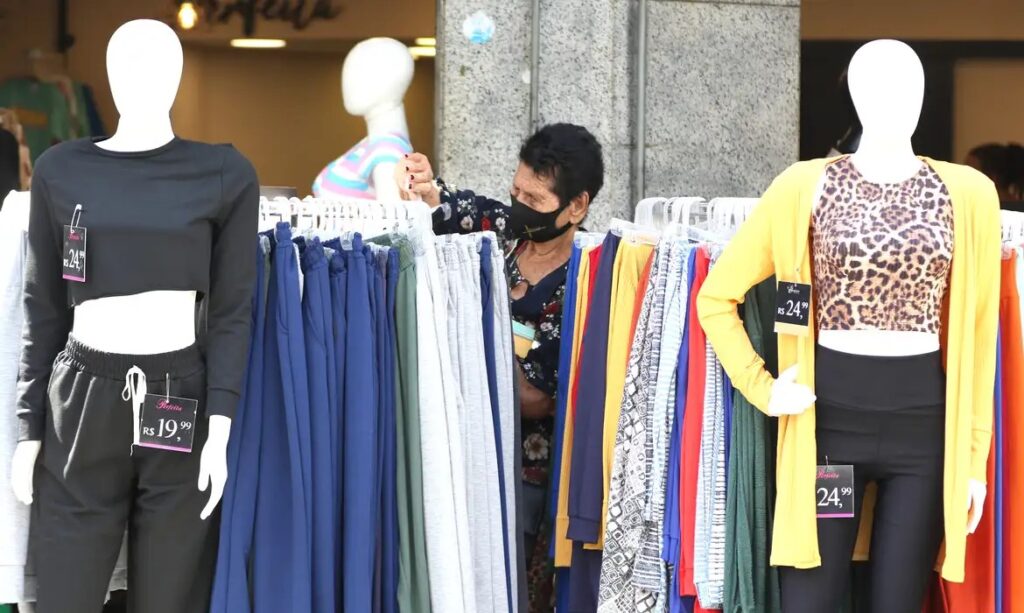 Brasil descarta 4 milhões de toneladas de resíduos têxteis por ano - Jornal O São Paulo