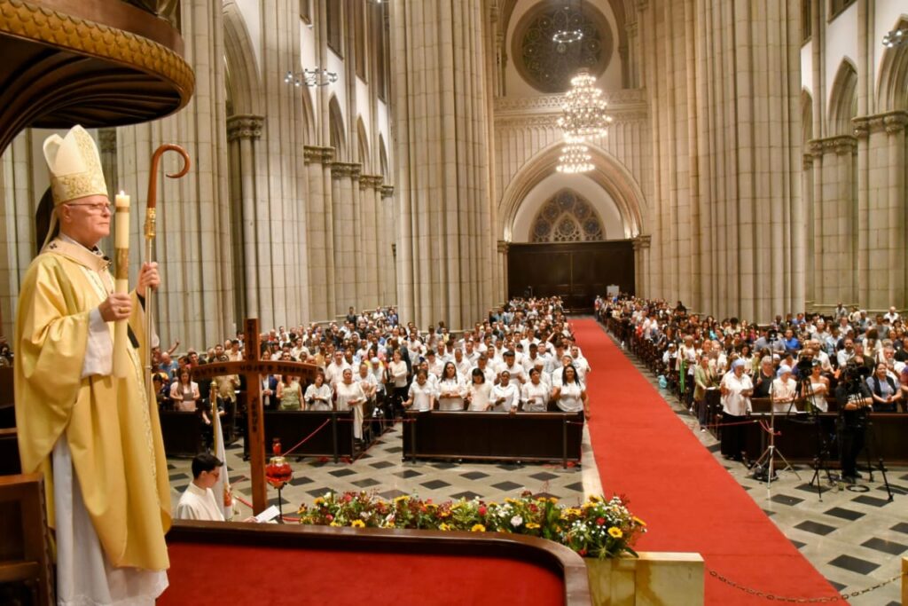 Vigília Pascal: a ressurreição de Cristo renova a vida e a esperança - Jornal O São Paulo