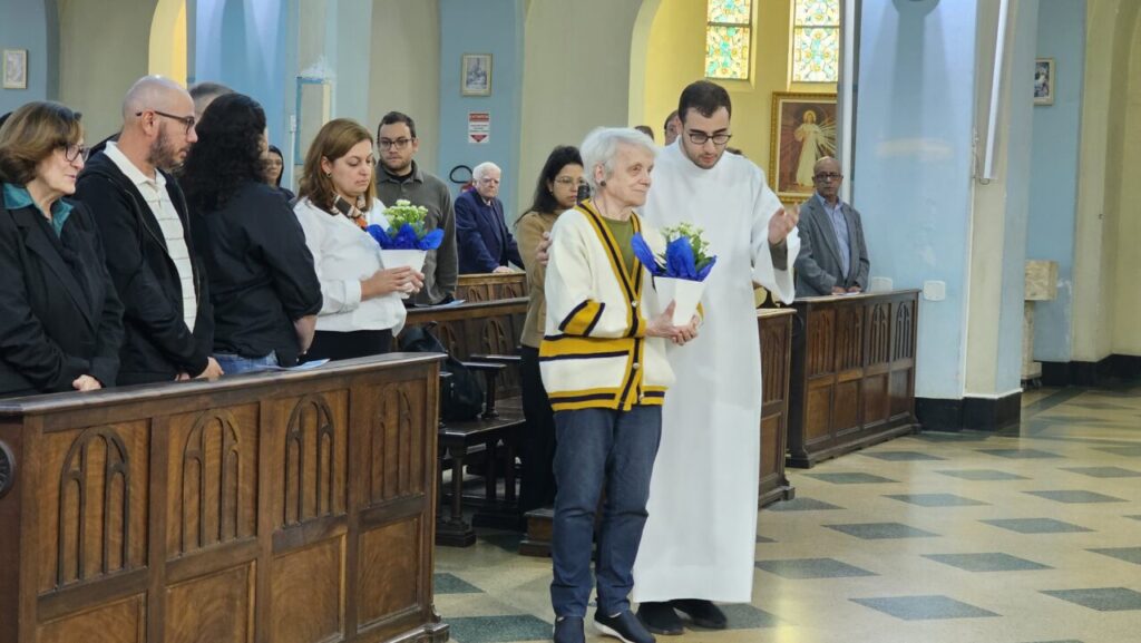 Arquivo Metropolitano e Faculdades de Teologia e de Direito Canônico realizam missa em sufrágio do Papa - Jornal O São Paulo