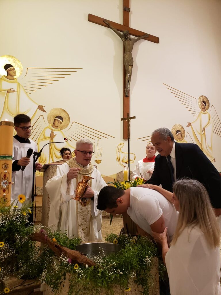 Por que mais adultos têm procurado os sacramentos da Iniciação à Vida Cristã? - Jornal O São Paulo