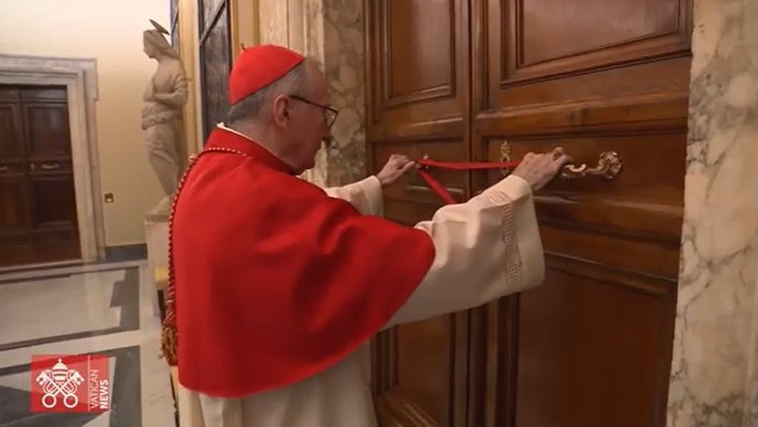 Vaticano detalha o rito de constatação da morte da morte do Papa e deposição do corpo no caixão - Jornal O São Paulo