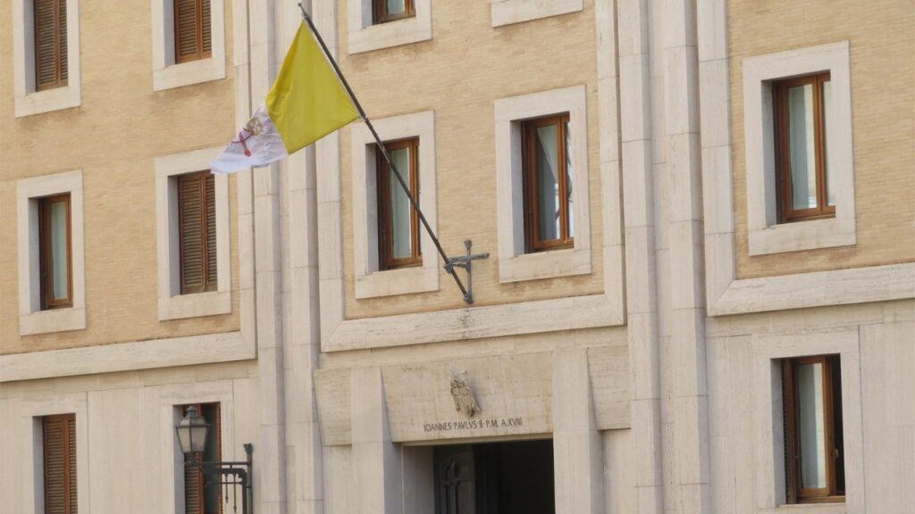 Papa tem contínuas melhoras respiratórias, motoras e do uso da voz - Jornal O São Paulo