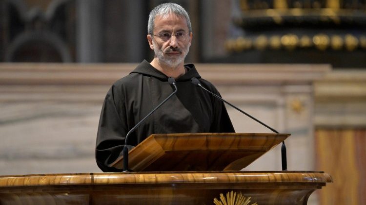 Paixão do Senhor: a inteligência da Cruz ama, não faz cálculos  - Jornal O São Paulo