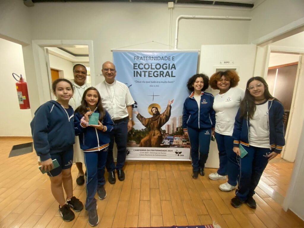 Crismas e iniciativas de colégio católico e das pastorais do Menor e Familiar são destaques na Sé - Jornal O São Paulo