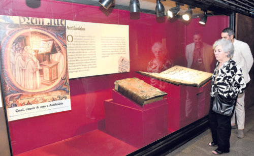 Exposição no MAS-SP recorda a contribuição da Igreja para a arte da encadernação - Jornal O São Paulo