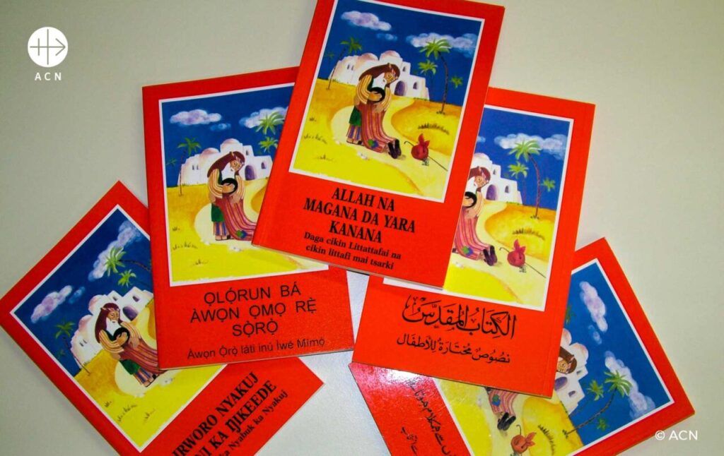 ACN lança edição especial da Bíblia da Criança durante o Jubileu das Famílias em Roma - Jornal O São Paulo