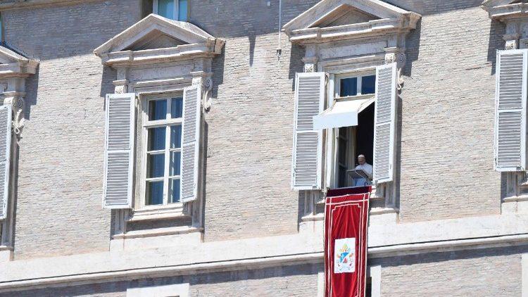 Papa: ‘Nossa oração abraça todos os povos que sofrem com a guerra’ - Jornal O São Paulo