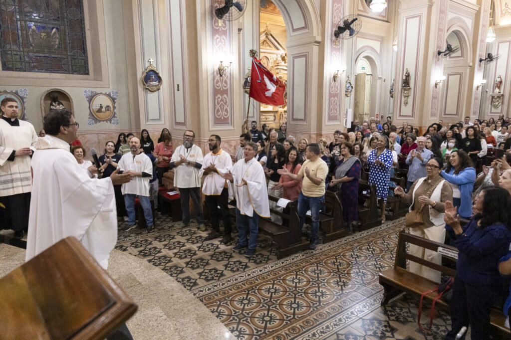 ‘Eis-me aqui, Senhor’: Padre Roberto Moura celebra 30 anos de sacerdócio - Jornal O São Paulo