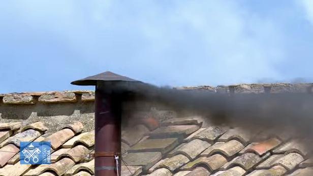 Fumaça preta de novo: Conclave já teve 3 votações; Papa ainda não está definido - Jornal O São Paulo