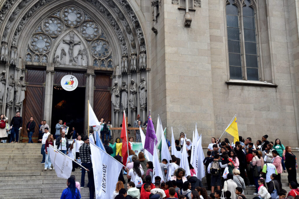 Dom Odilo destaca que crianças a adolescentes são sinais de esperança ao mundo - Jornal O São Paulo