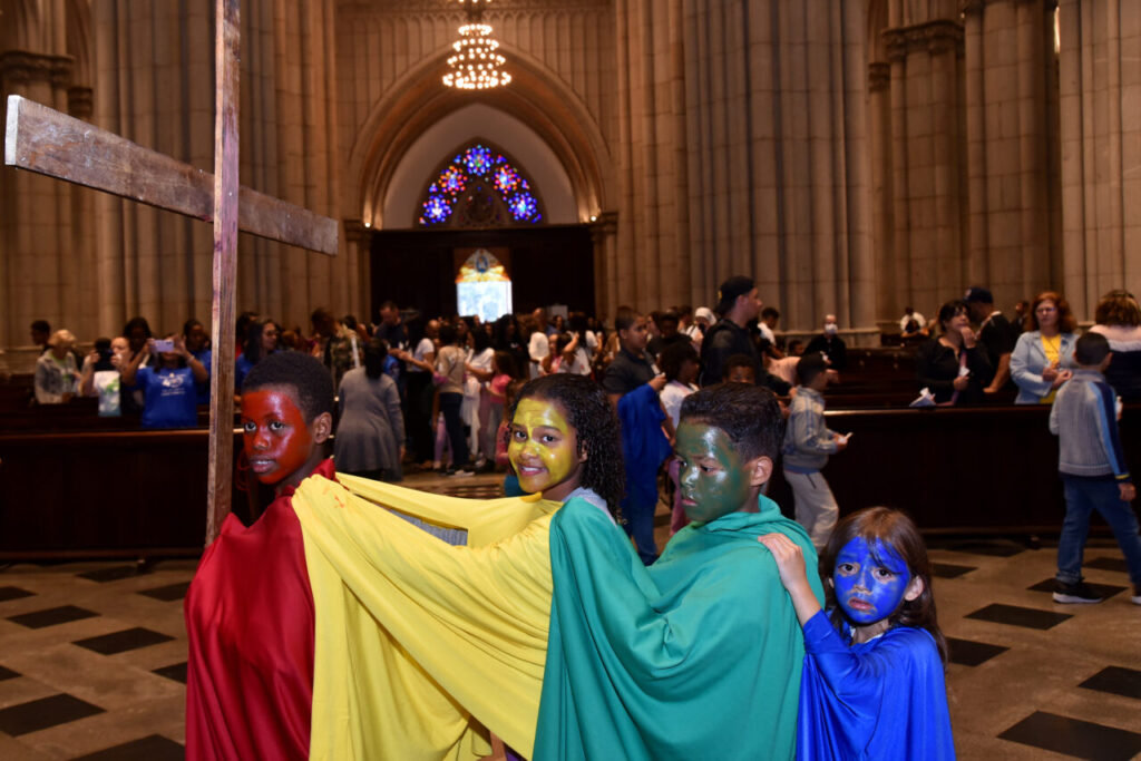 Dom Odilo destaca que crianças a adolescentes são sinais de esperança ao mundo - Jornal O São Paulo