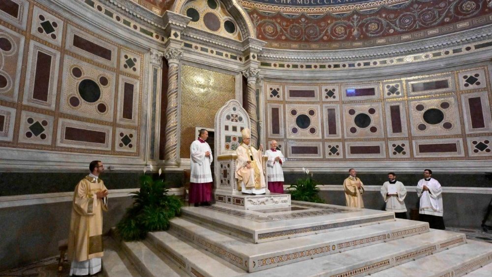 Leão XIV toma posse da cátedra do Bispo de Roma: “Ofereço o pouco que tenho e que sou” - Jornal O São Paulo