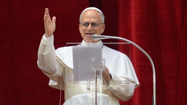 No Regina Caeli, Leão XIV exorta que todos na Igreja encorajem os jovens no caminho vocacional - Jornal O São Paulo