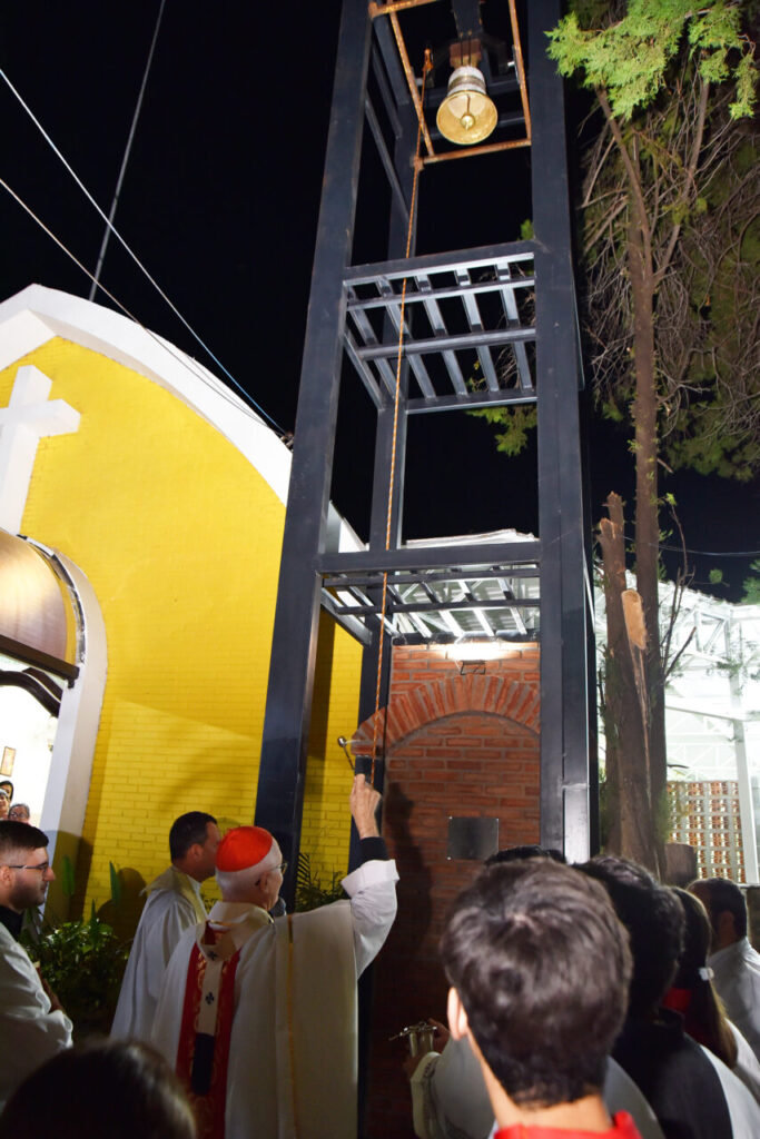 Com a bênção de Dom Odilo, ressoa o sino da Paróquia Nossa Senhora Mãe de Deus - Jornal O São Paulo