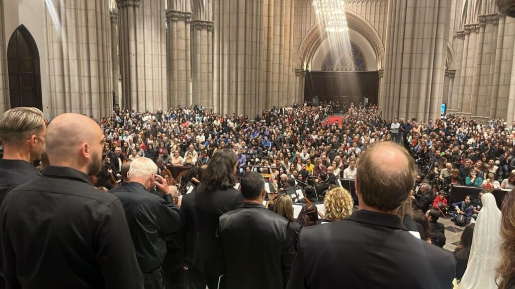 Sé: Dom Rogério preside missas com Crismas e em Corpus Christi - Jornal O São Paulo