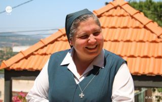 Líbano: irmãs religiosas ajudam famílias no pós-guerra - Jornal O São Paulo