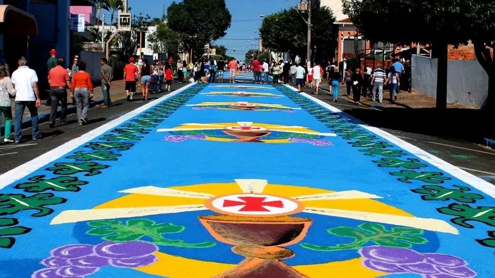 Cidades paulistas mantêm tradições da celebração de Corpus Christi - Jornal O São Paulo