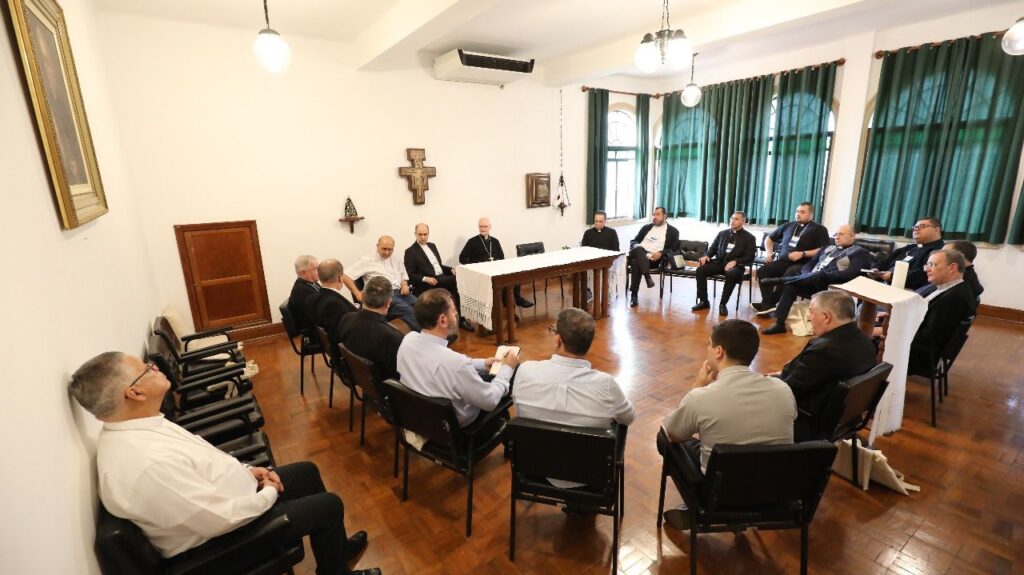Conversa no Espírito e sinodalidade na Igreja marcam o 2º dia da Assembleia dos Bispos do Regional Sul 1 - Jornal O São Paulo
