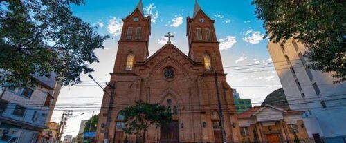 Todas as paróquias e comunidades não deveriam ter placas de identificação visíveis? - Jornal O São Paulo