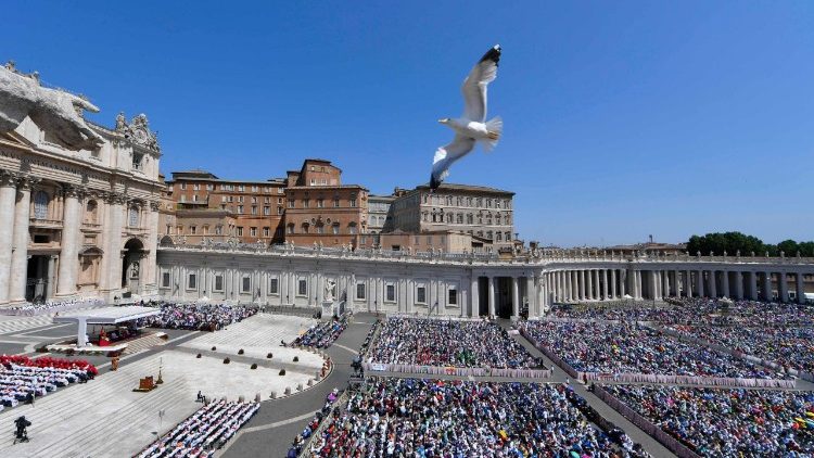 Leão XIV: ‘Irmãos e irmãs: é Pentecostes que renova a Igreja, renova o mundo!’ - Jornal O São Paulo