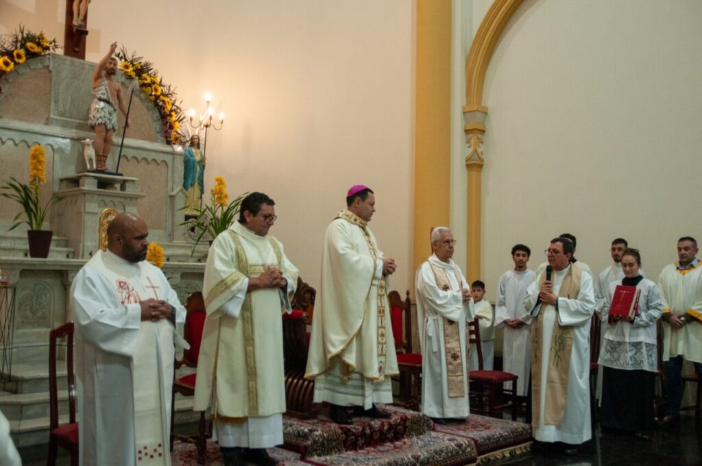 Festas de padroeiros e missas com Crismas mobilizam fiéis na Região Belém - Jornal O São Paulo