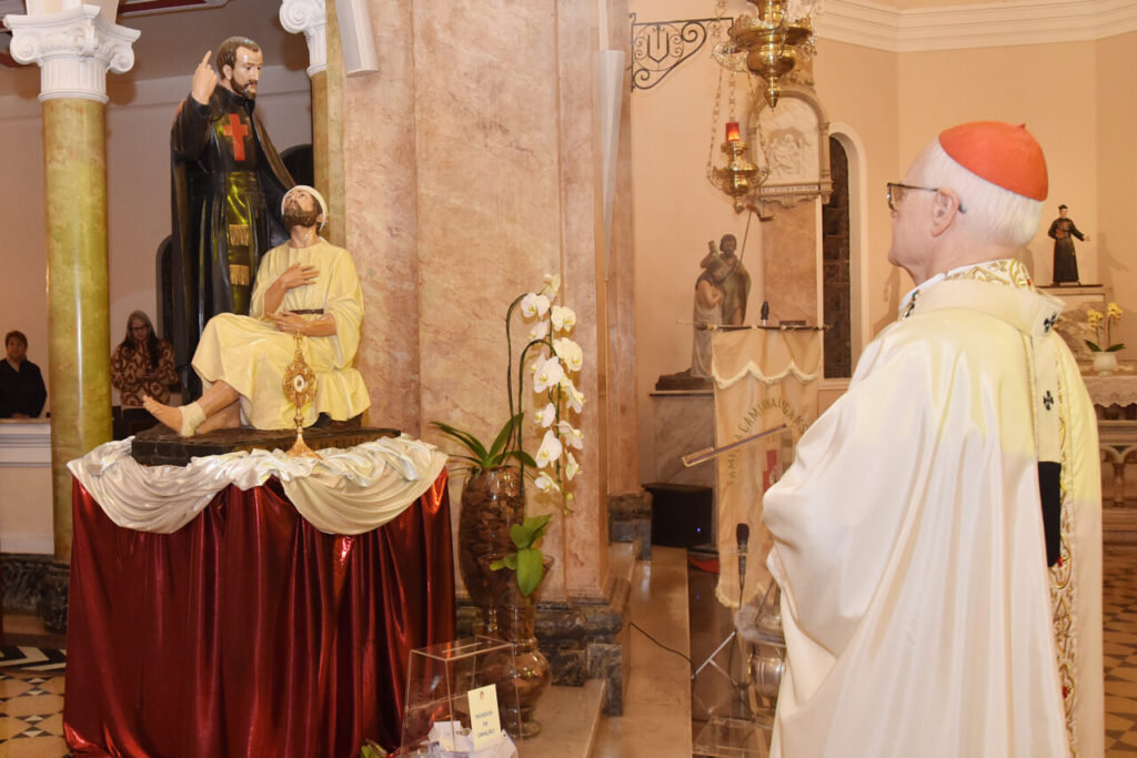 Camilianos e fiéis rendem graças a Deus pelos 450 anos da conversão de São Camilo de Lellis - Jornal O São Paulo