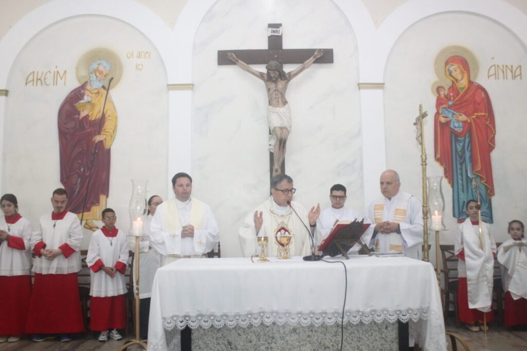 Na Paróquia São Patrício, Dom Edilson dá posse ao novo Pároco - Jornal O São Paulo