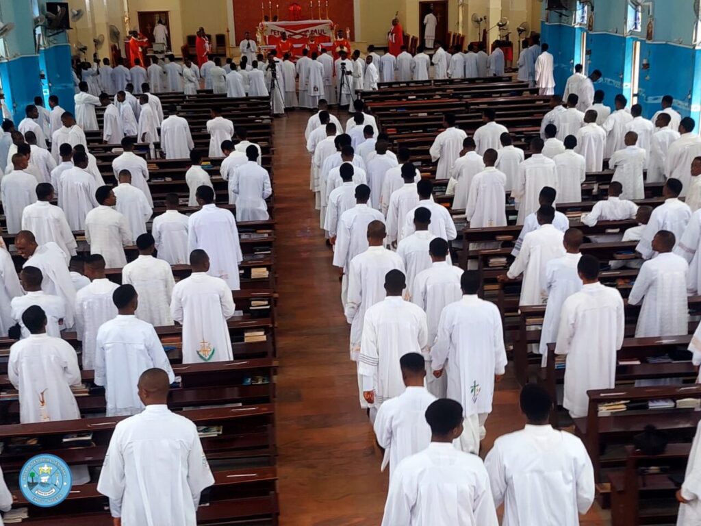 Apesar da perseguição, Igreja floresce de forma pujante na Nigéria - Jornal O São Paulo