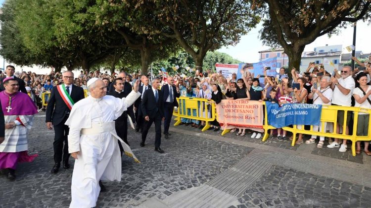 Leão XIV recomenda que nas férias haja mais escuta ao Pai e a partilha da alegria do encontro - Jornal O São Paulo