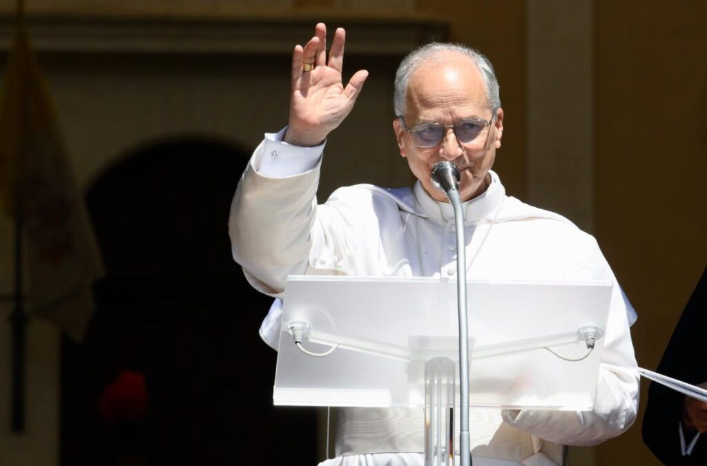 Leão XIV de volta ao Vaticano: “Continuemos a promover a paz” - Jornal O São Paulo