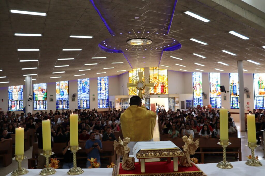 Jovens do Decanato Sant’Ana e São Joaquim se reúnem com Dom Cícero - Jornal O São Paulo