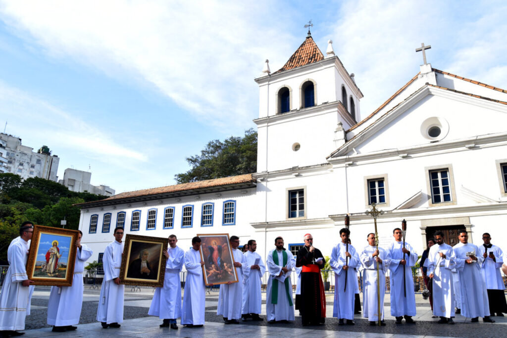 Animados na esperança, seminaristas e vocacionados peregrinam à Catedral da Sé - Jornal O São Paulo
