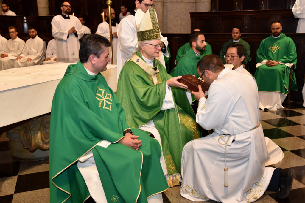 Animados na esperança, seminaristas e vocacionados peregrinam à Catedral da Sé - Jornal O São Paulo