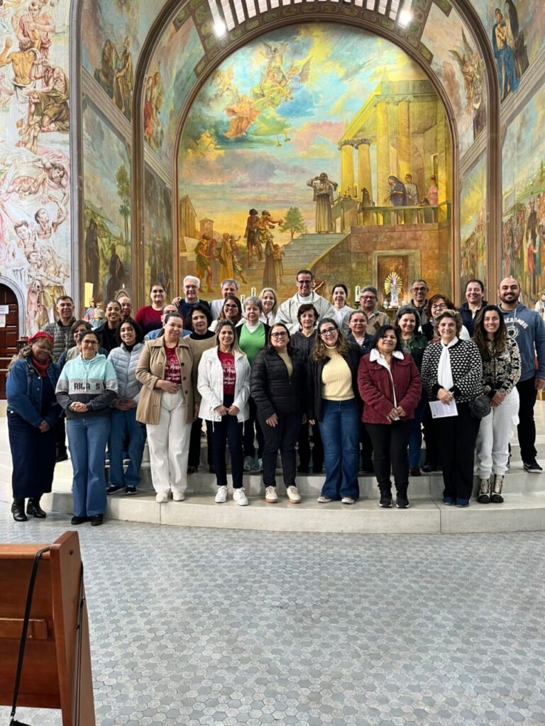 Crismas, peregrinações jubilares e ordenação diaconal são destaques na Região Ipiranga - Jornal O São Paulo