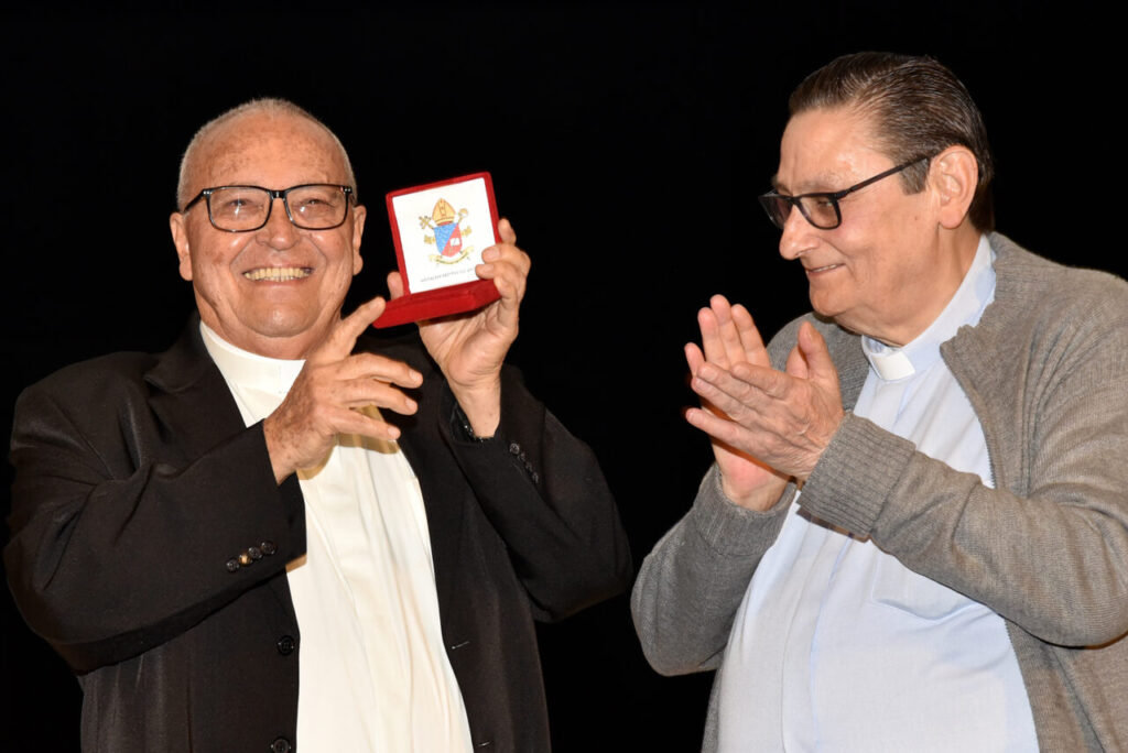 Aos agentes da esperança, a Medalha São Paulo Apóstolo!