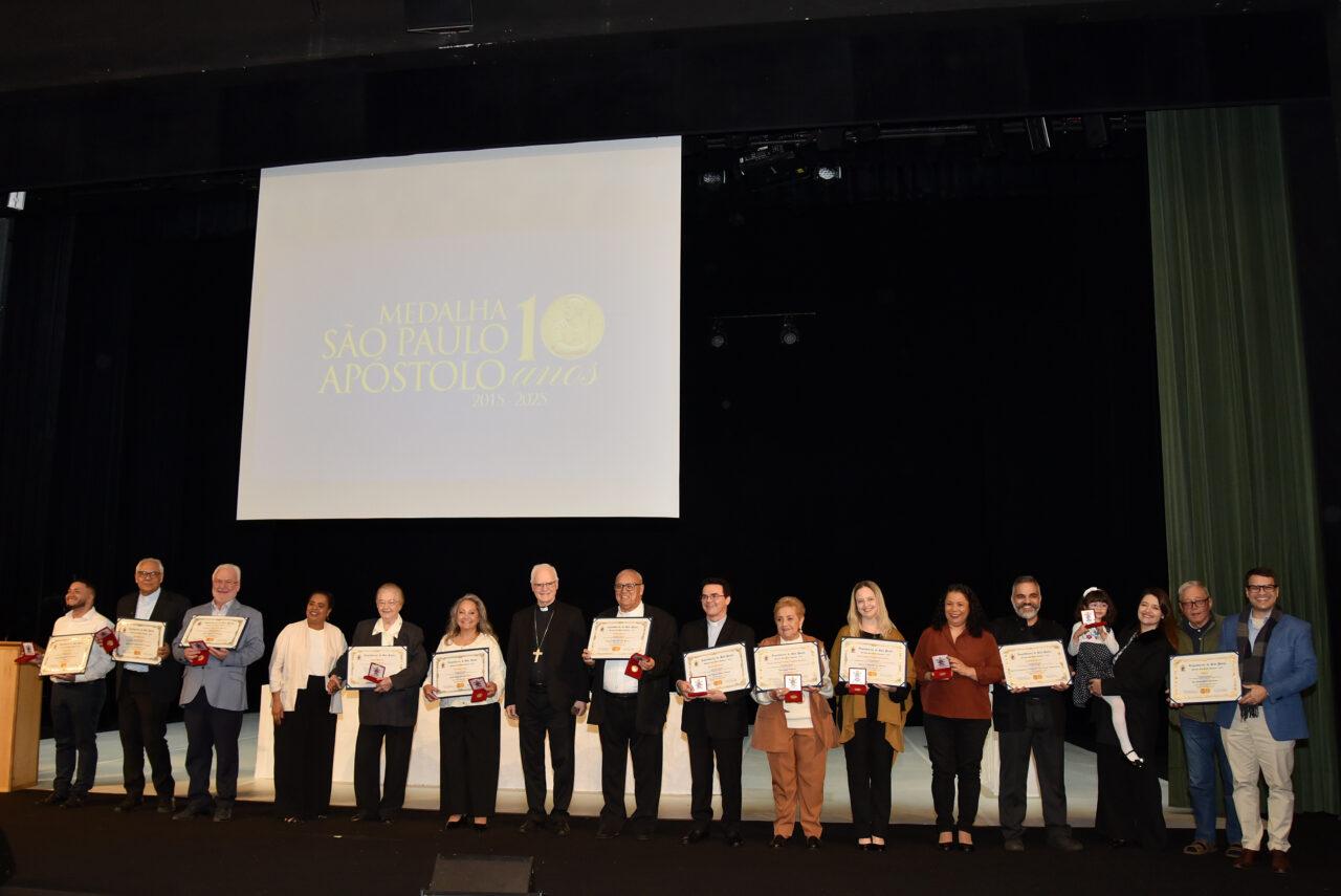 Aos agentes da esperança, a Medalha São Paulo Apóstolo!