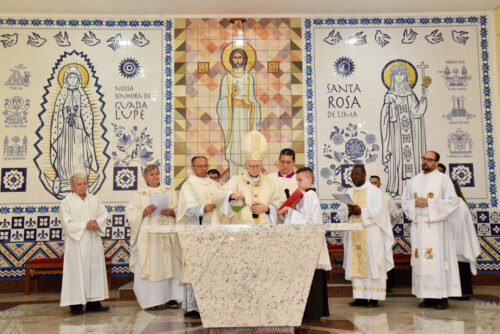 Dom Odilo dedica a igreja e consagra o altar da Paróquia Santa Rosa de Lima - Jornal O São Paulo