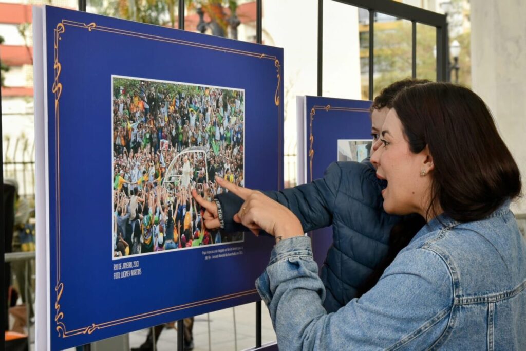 Câmara Municipal homenageia o Papa Francisco e expõe fotos dos pontífices no Brasil - Jornal O São Paulo