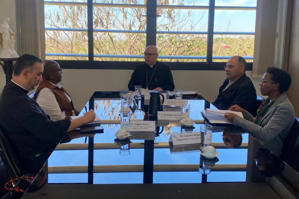 Diretoria das Pontifícias Obras Missionárias apresenta projetos à CNBB - Jornal O São Paulo