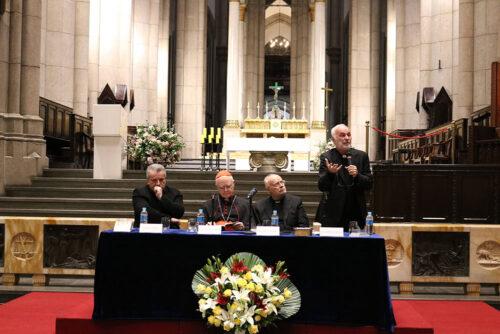 Cardeal prestigia o lançamento do livro ‘O Esplendor da Liturgia Cristã’ - Jornal O São Paulo