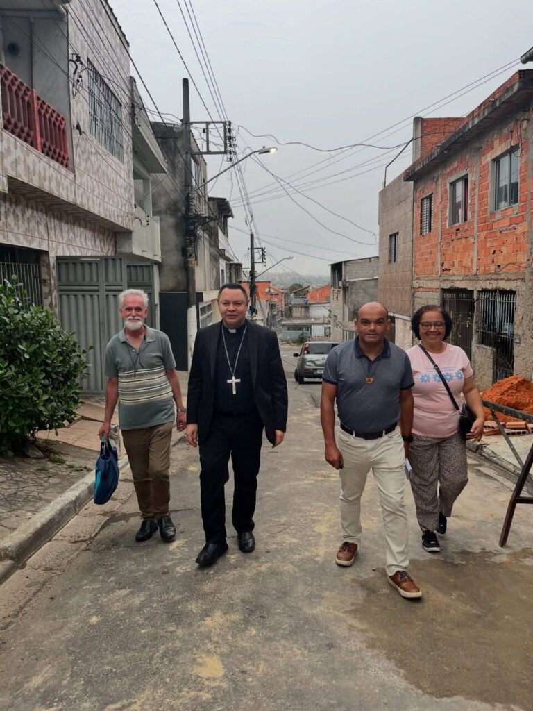 Em visita pastoral à Paróquia São Miguel Arcanjo, Dom Cícero anima os fiéis na fé - Jornal O São Paulo