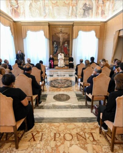 Encontro em Roma aborda os desafios das famílias nas periferias da América Latina e do Caribe - Jornal O São Paulo