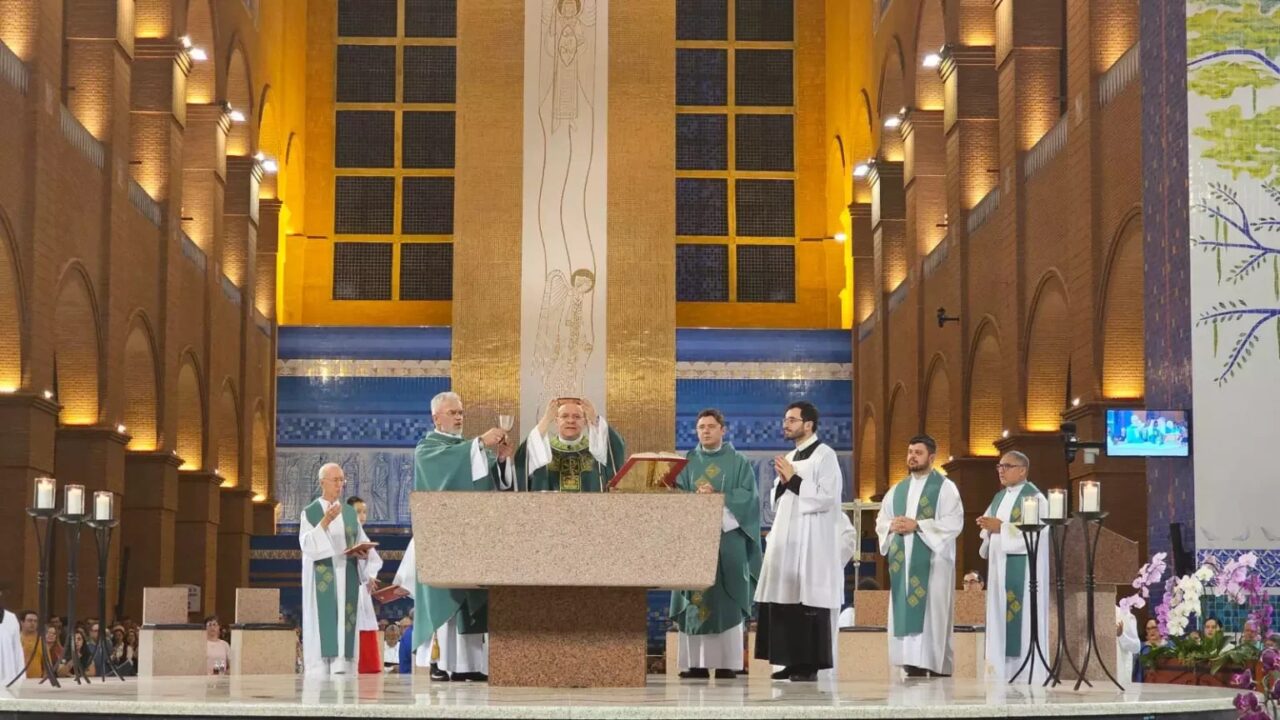 Santuário Nacional de Aparecida abre Mês da Bíblia, com o lema: ‘A esperança não decepciona’ - Jornal O São Paulo