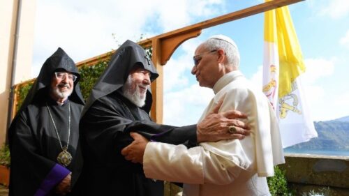 Leão XIV recebe em audiência Karekin II, líder da Igreja Apostólica Armênia - Jornal O São Paulo