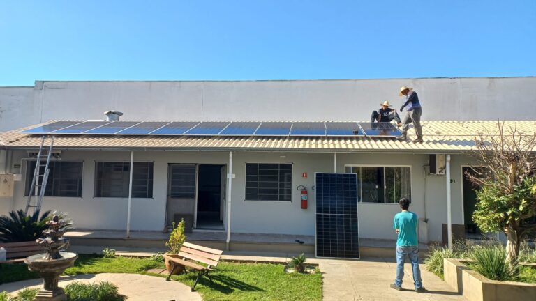Fruto da CF 2025: comunidade terapêutica de Porto Alegre instala usina solar com recursos do FNS - Jornal O São Paulo