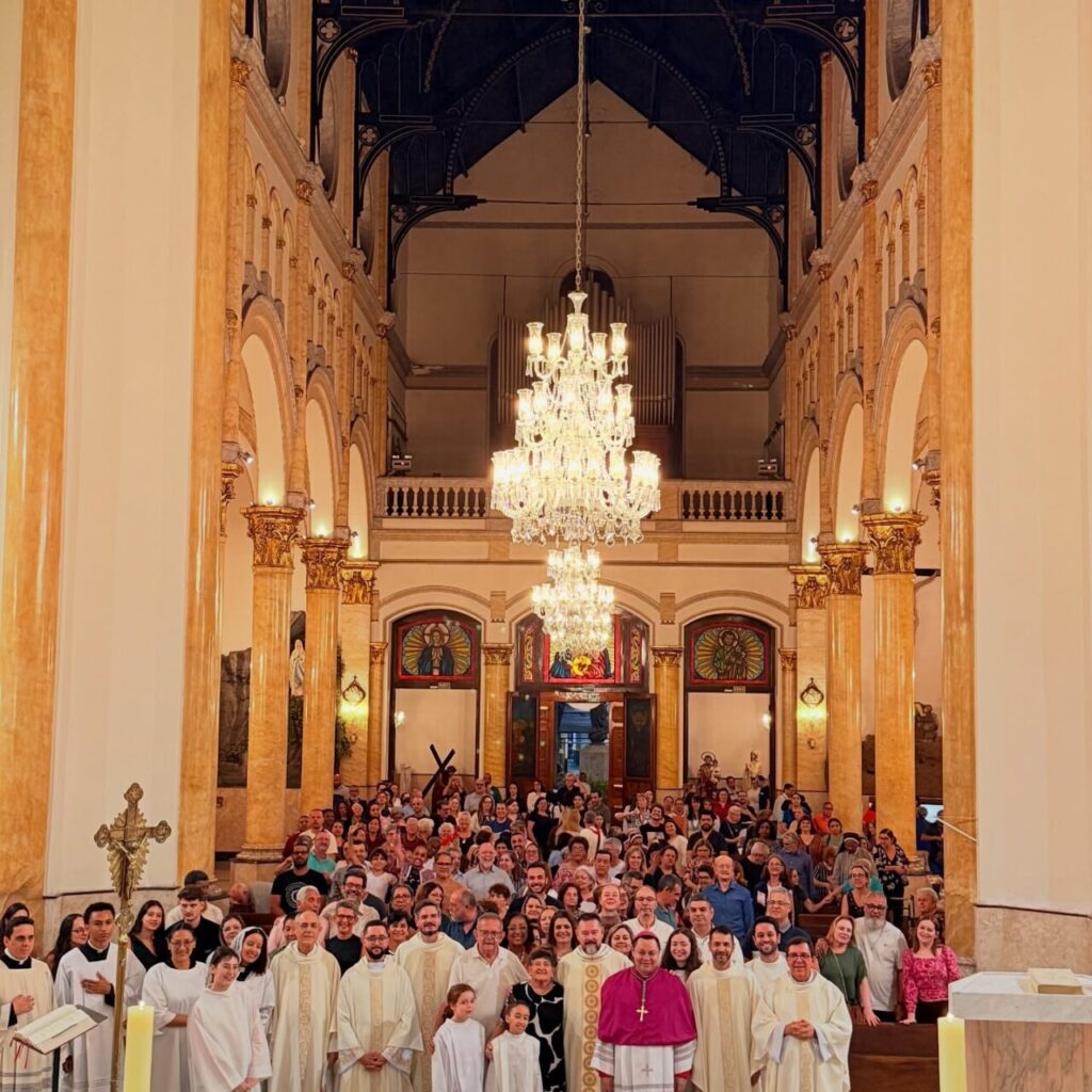 Padre Marcelo Maróstica comemora 30 anos de sacerdócio com missa em ação de graças - Jornal O São Paulo