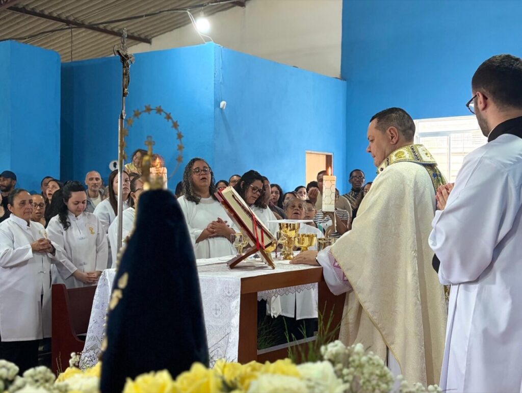 Dom Cícero preside missas em novenas e na solenidade de Nossa Senhora Aparecida - Jornal O São Paulo