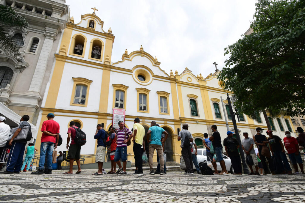 O amor aos pobres, a partir do amor de Deus - Jornal O São Paulo