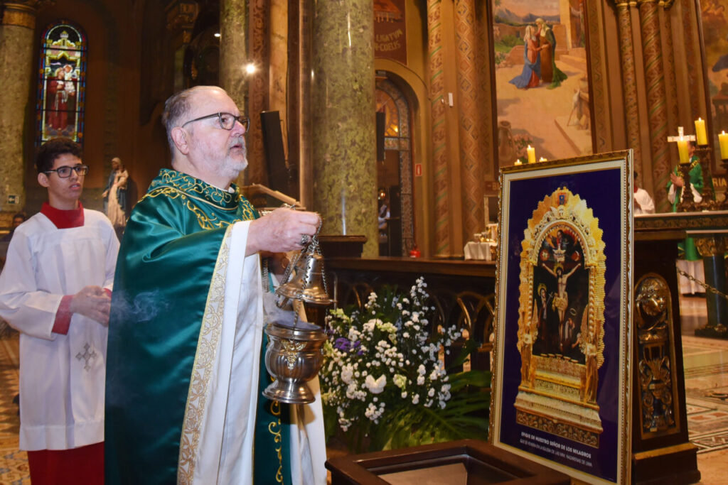 Festa do ‘Señor de los Milagros’: peruanos mostram que não há fronteiras para o amor a Cristo - Jornal O São Paulo